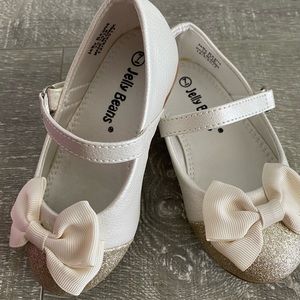 NEW Girl’s Mary Jane Dress Shoes 👧🏻